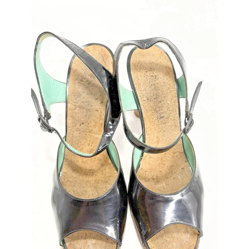 Chanel "Chateau Chanel" Wine Cork Heel Pumps Black Patent w Blue Accent Sz 37.5 - Picture 9 of 12